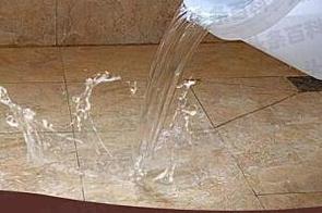 汾阳漏水维修 免砸砖防水材料该如何施工